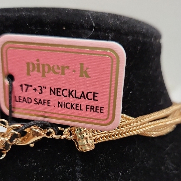💛🔹️Piper K🔹️  Gold 17" Blossoms Elegant Gold Floral Necklace - Picture 6 of 6